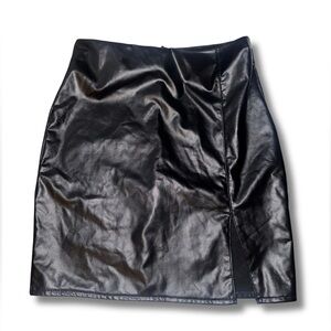 Elegant Black Leather Skirt